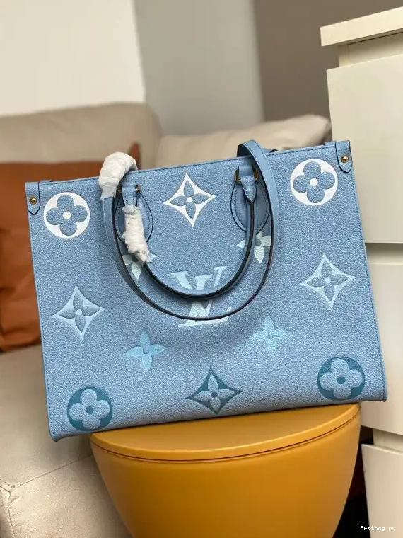 First bag ru VUITTON MM LOUIS ONTHEGO 0529